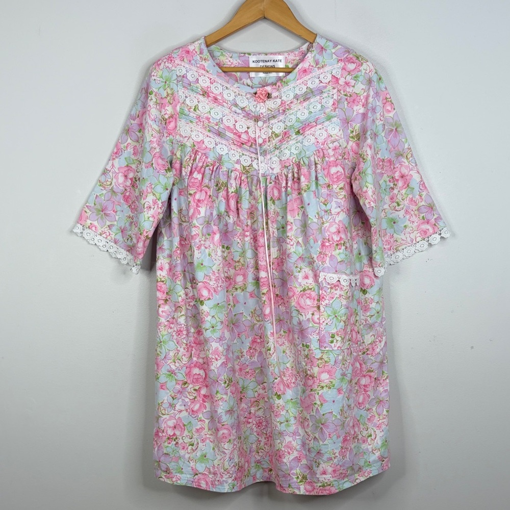 Handmade Nightgown Womens Medium Large Pink White Floral Cotton Flannel Retro